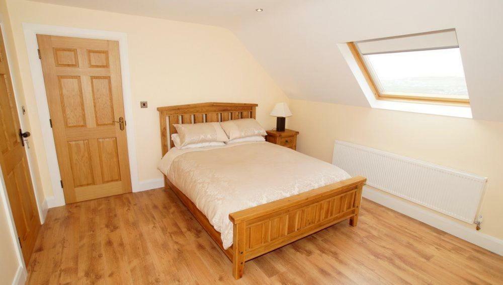 Inish House *